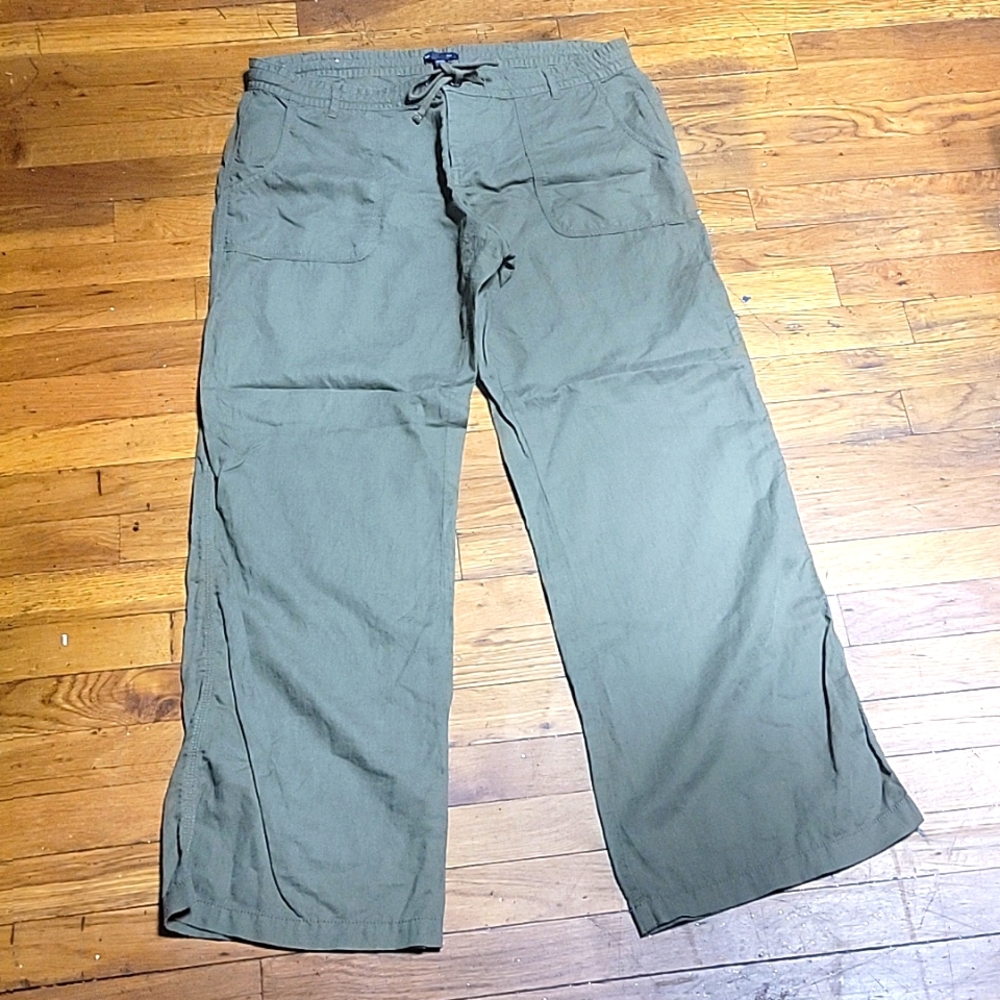 Gap long pants size 14 color green